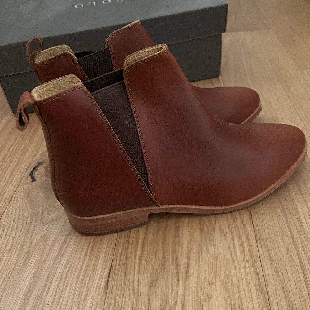 New in Box Nisolo Everyday Chelsea